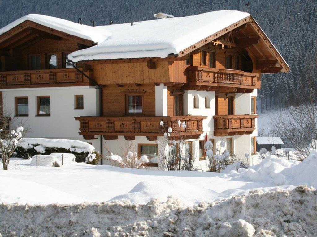 Landhaus Anja Appartamento Neustift im Stubaital Esterno foto